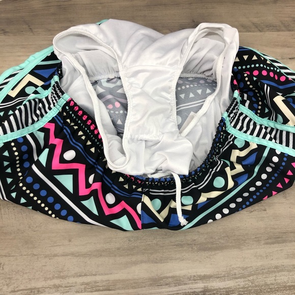 Athletic Running Shorts Small - Picture 4 of 8